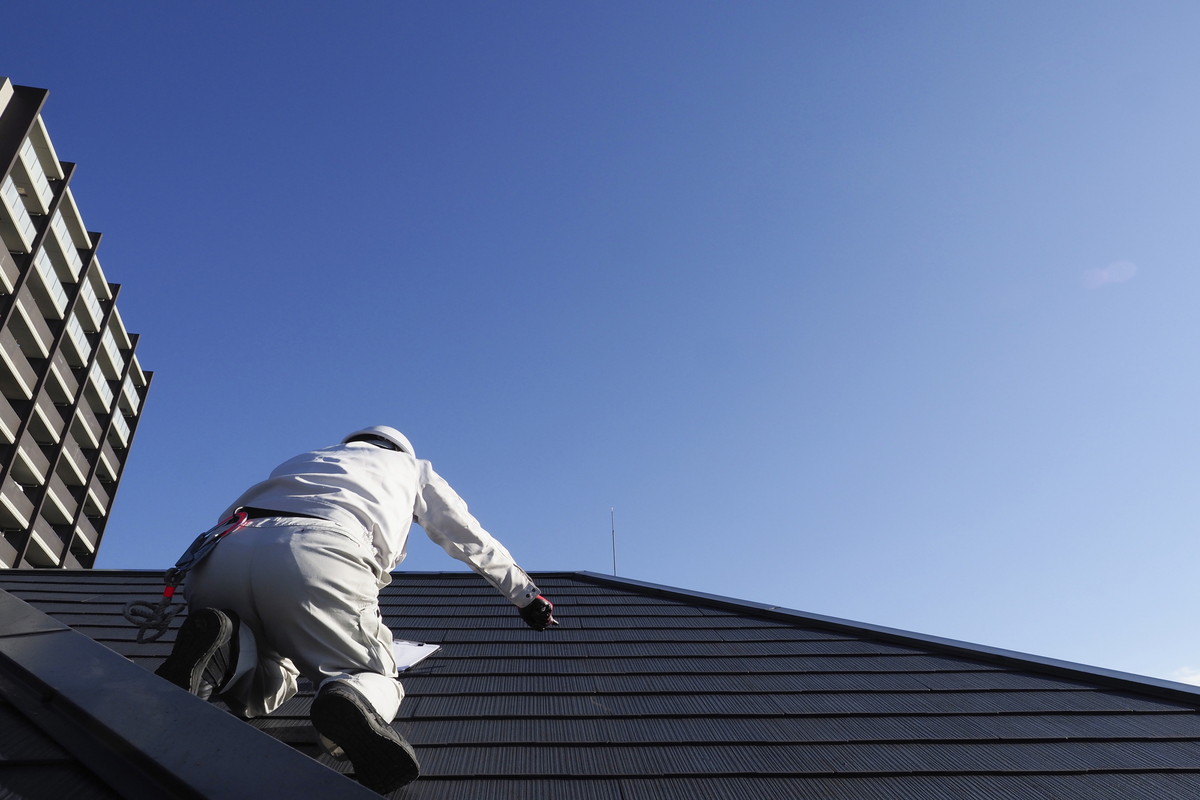 屋根の機能を維持するためには専門業者による定期点検が大事！